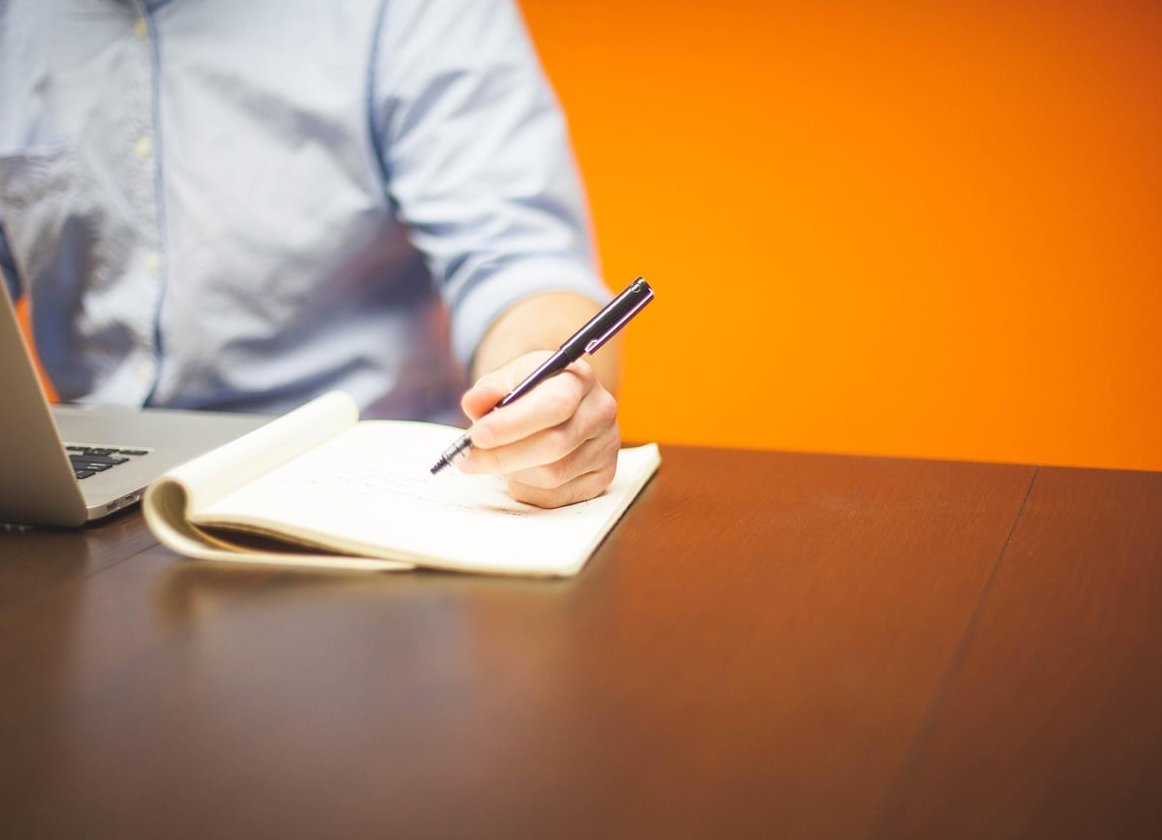 freelance logo designer working